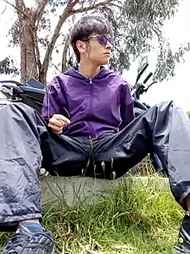 Cuervo_maniaco — Nude in sucks and pantis