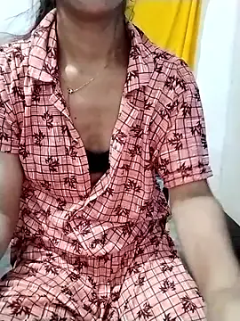 Cute-Naavya — But plug in ass