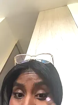 CuteEbony1 — Kiss
