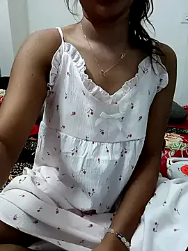 Cutie_Shruti — Oil Pussy fingring