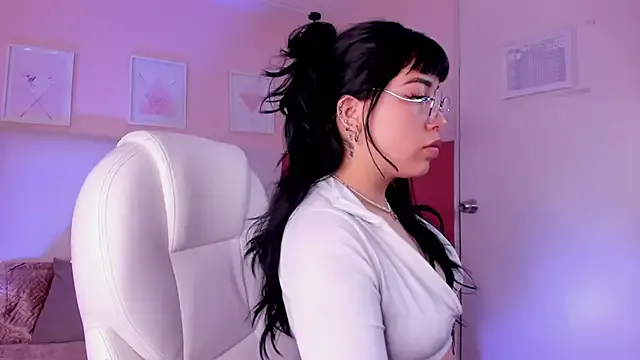 dalia_Brook —  Stick out my tongue and tease