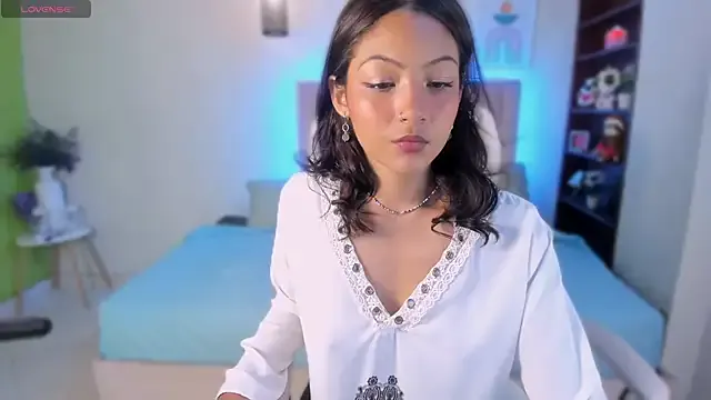 danika_moriii — show boobs