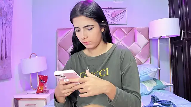 DanniaKross — flash tits