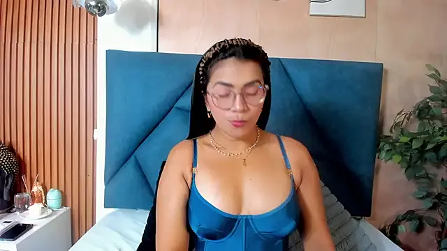 Darla_Palmer — Show my boobs, spit & bounce