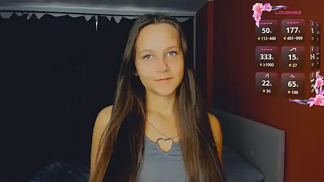 day_may — roll up my top and show my underboob