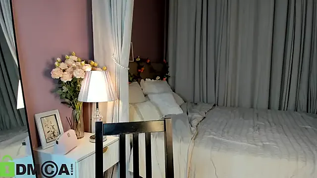 Dearly_Emily — Flash boobs