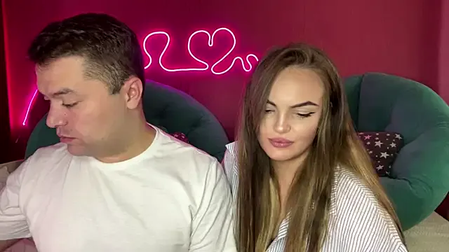 deeplookscouple — spank her ass