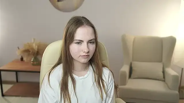 DeliciaBieri — Play with my hair