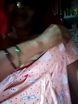 DESI_WIFEE — Feeling horny baby 
