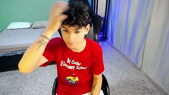 dilan_hott_ — CUM IN PUBLIC