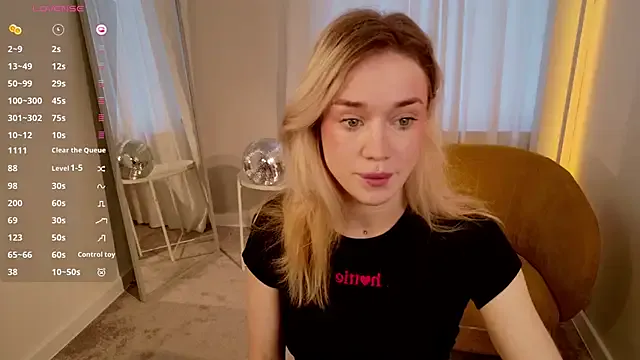 DiscoPotato — rubbing pussy on a dildo