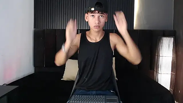 Dominic_ghost — naked and jerking for 4 min