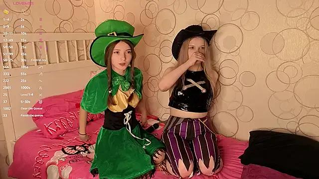 DongMolt — Suck my fingers