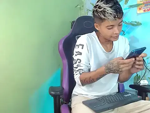 Dorland777 — Play pussy finger