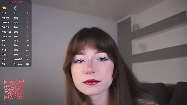 DreamyDaisy — under skirt view