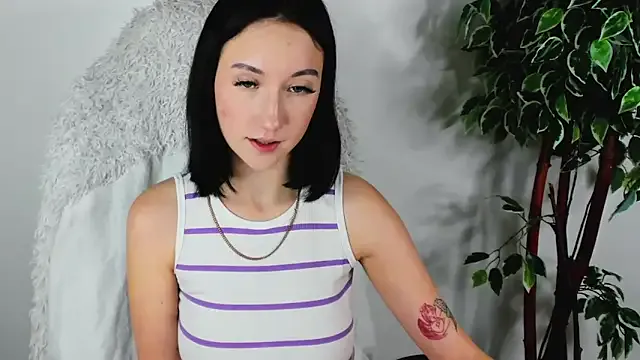 EileenMoores — Lick your fingers