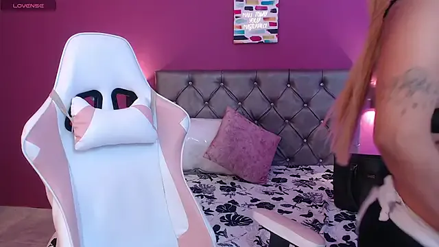 EimmyRich — Ass Naked
