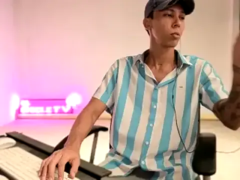 EL-CHICLE-TV — your perfect lover