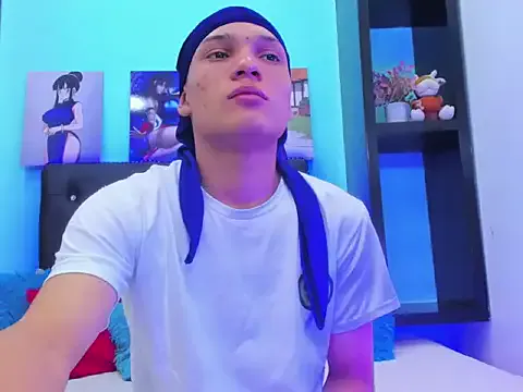 EL_VENEZOLANO_22CM — take clothes and hard cock