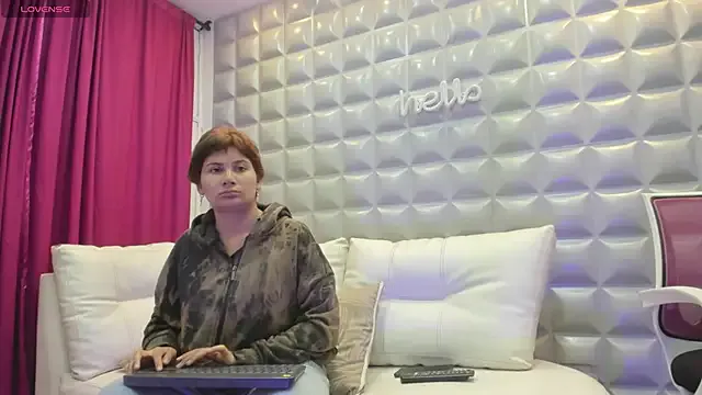 Elara_Lee — Freechat on StripChat