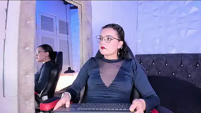 elektra_dl — full naked