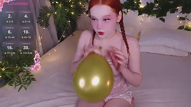 Elfa_Mirielle — To suck my fingers + eye contact