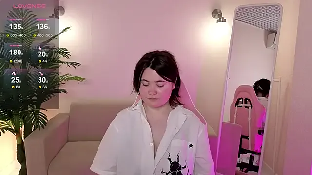 EliseMarkl — boobs tease