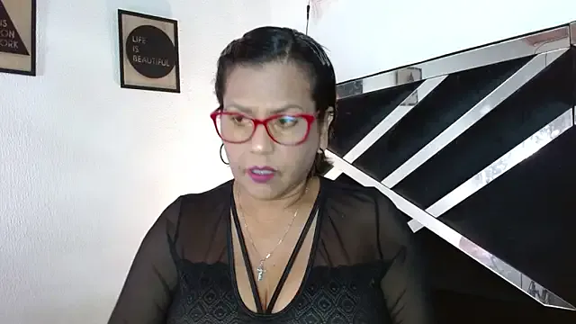 elizabeth_mature23 — naked tk 100