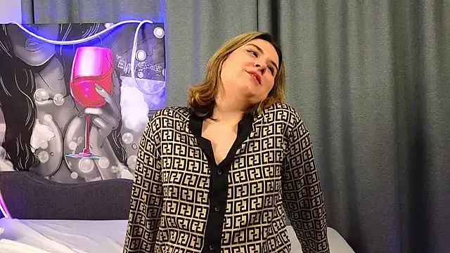 ElizabethDixon — Take off jacket