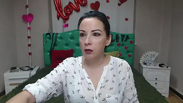 ElizabethSho — Freechat on StripChat