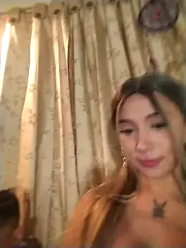 Ella_rr — naked + Let's shower together!
