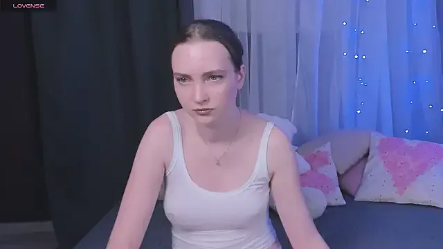 EllaBloom — take off top