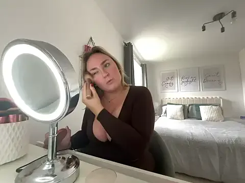 Elliemaee — TEASE UNDERWEAR STRIP 