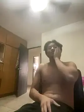 EmilianoPerex — Freechat on StripChat