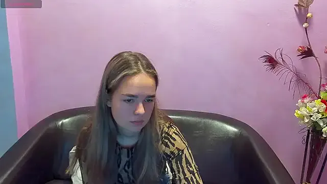 Emilybaby_xxx — striptease