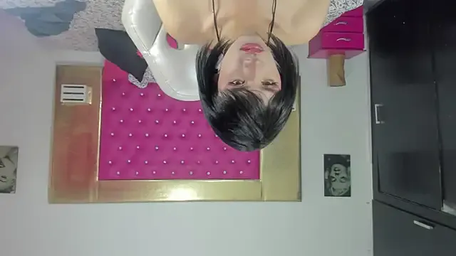 Emilyhottx — masturbatin 