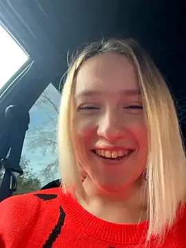 EmilyMood — show breasts and play with nipples