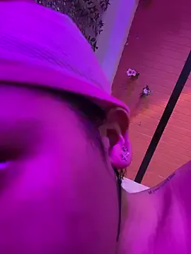emilysofiia — show tits + oil + ahegao