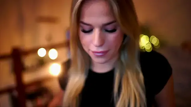 Emilyvanroessel — Sensual booty creaming show