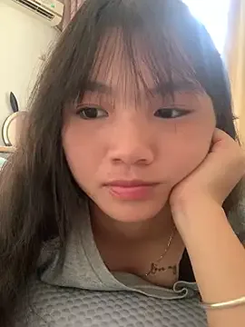 Emlyly-18 — B ng yu y