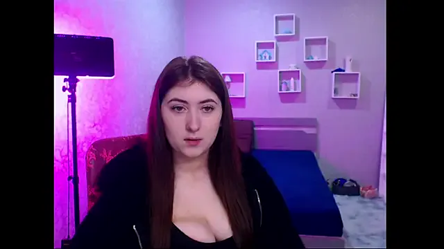 Emm1e_Lynn — Flirty striptease 