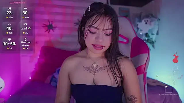 emma_soffia — show tits x2 min