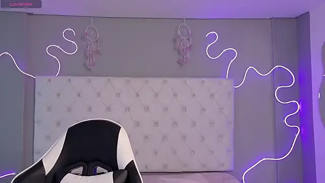Emma_visconti — suck tits