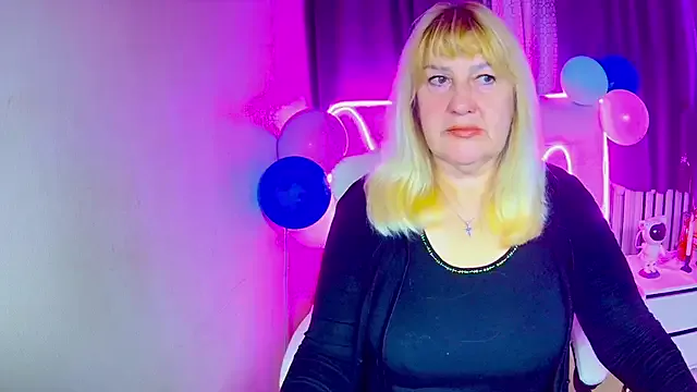 EmmaEllison — Freechat on StripChat