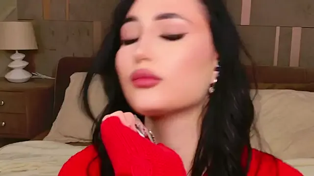 EmmaLawrens — very very deep throat