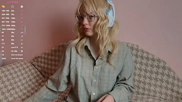 EmyMay — blow kiss
