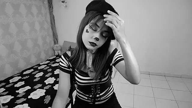 Erline_worn — Freechat on StripChat