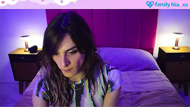 estrogen_nia — Take off dress