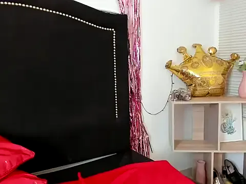 Eva_Royer69 — show boobs