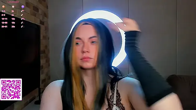 EvaBlimey — lick lips